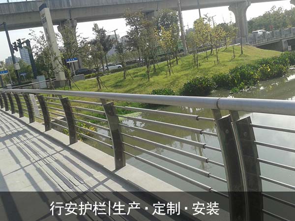 南京锌钢护栏_室内铁艺护栏品质可靠