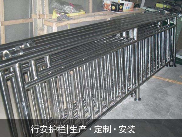 合肥锌钢护栏_锌钢空调护栏厂家价格