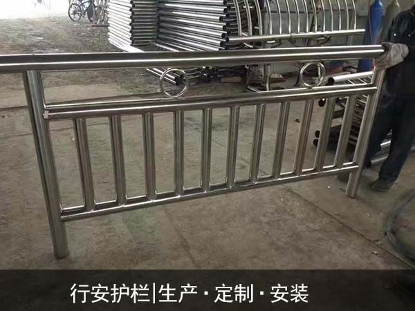 南京铝艺栏杆_不锈钢桥梁护栏立柱电话咨询